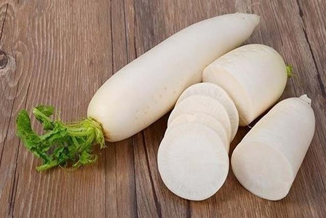 5 nhóm người nên thận trọng hoặc nên tránh ăn củ cải trắng